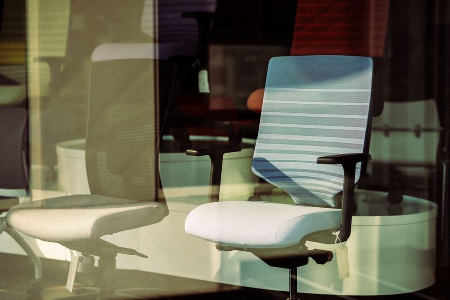 mobilier de bureau ergonomique et modulable