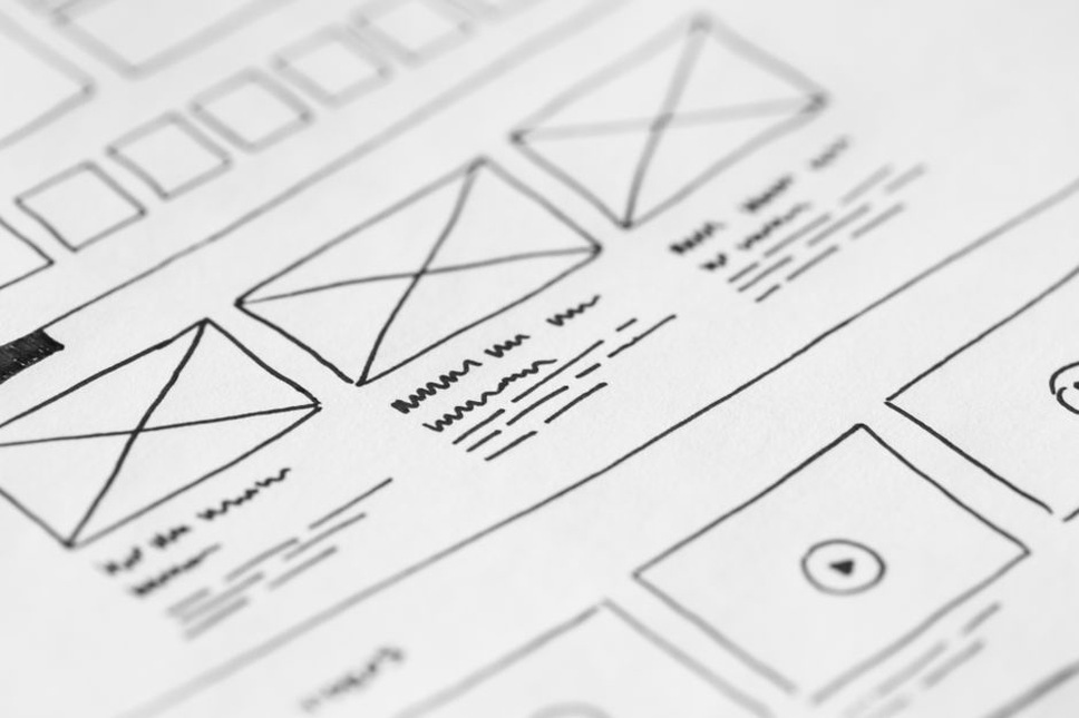 processus de conception de site web sur un écran