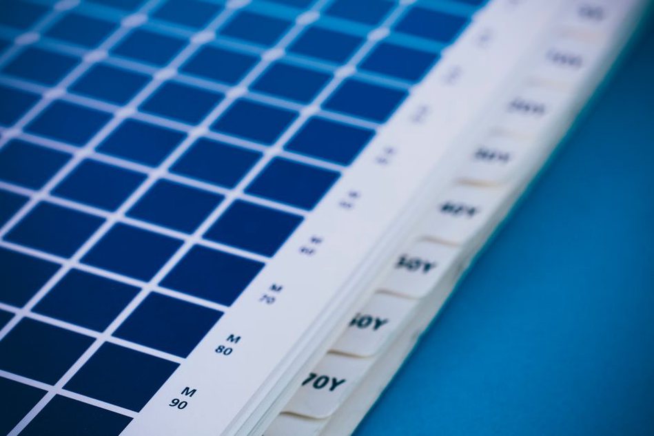 Comparaison de papiers et de finitions imprimées
