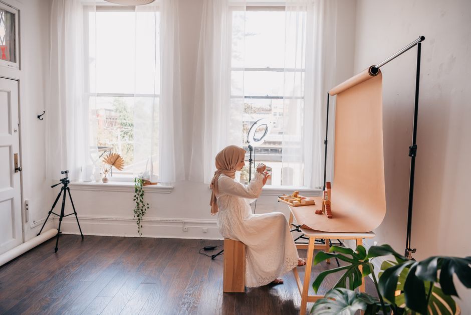 Coin de travail préparé pour des portraits professionnels