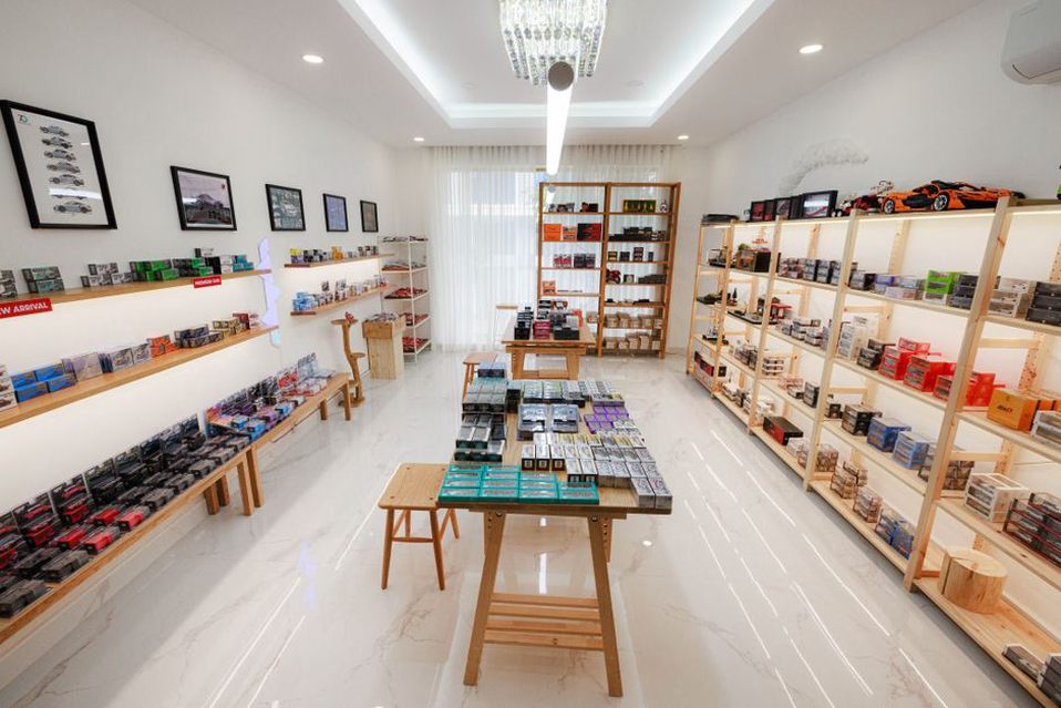 Schéma des circulations entre les présentoirs d’un showroom